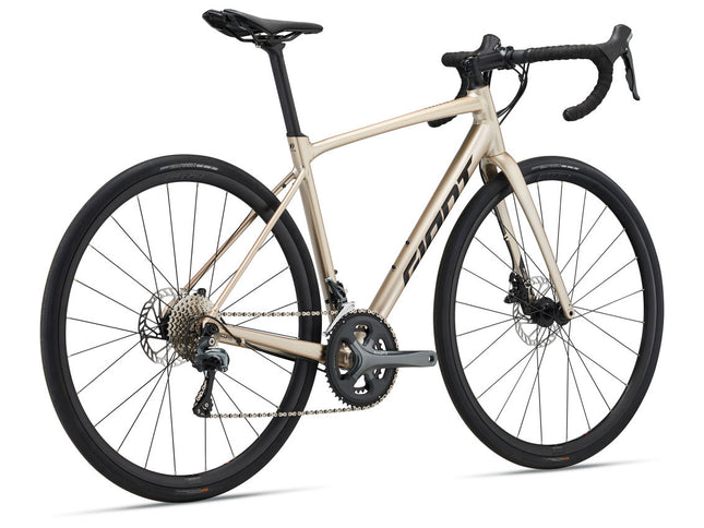 Maantiepyörä GIANT Contend AR 2, Sandshell (M/L)