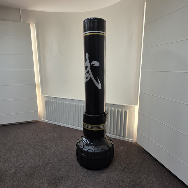 Vapaasti seisova nyrkkeilysäkki – ammattitason harjoitteluteline